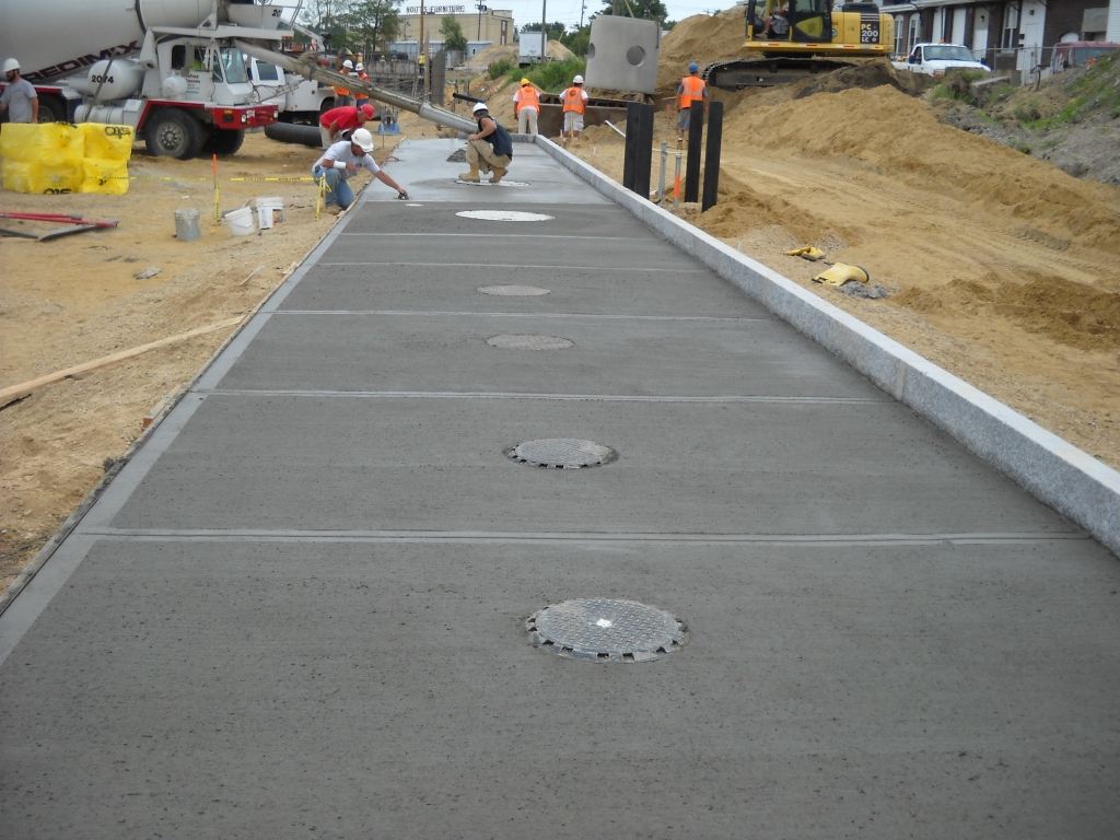 MMC Fuel Station Tank Top Finishing July 13  2011.JPG